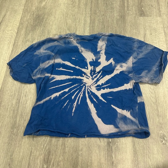 University of Florida Cropped Shirt Size Medium - Picture 5 of 5